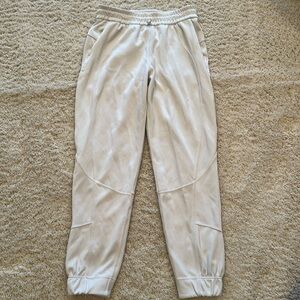 Lululemon ivory softstreme joggers size 6